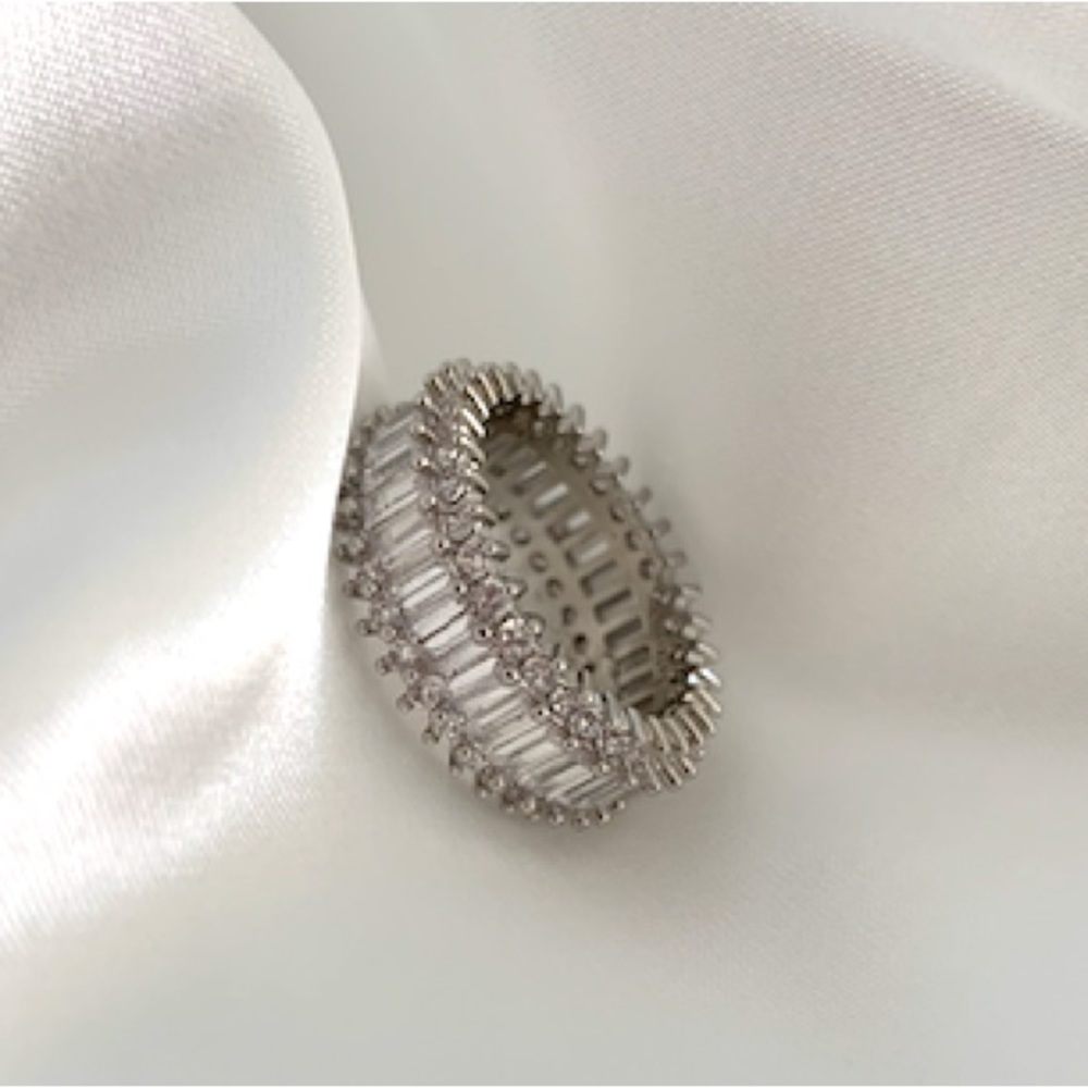 Bellami Ring - Picture 2 of 2